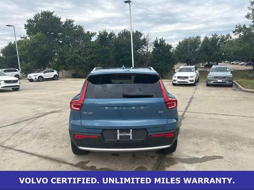 Fjord Blue Metallic 2025 Volvo XC40 B5 Plus Bright Theme