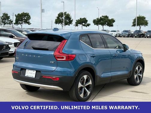 Fjord Blue Metallic 2025 Volvo XC40 B5 Plus Bright Theme