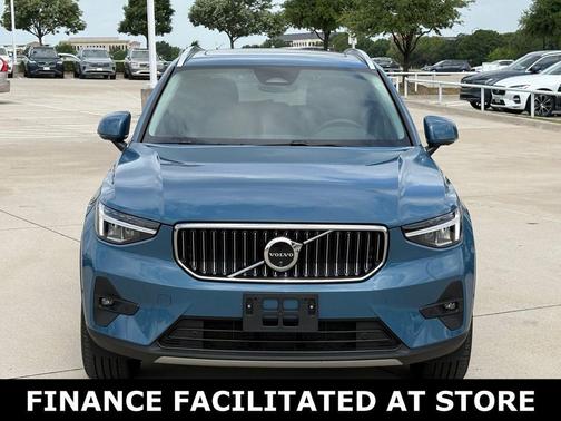 Fjord Blue Metallic 2025 Volvo XC40 B5 Plus Bright Theme