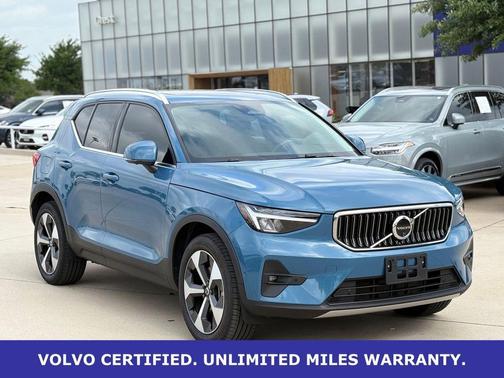 Fjord Blue Metallic 2025 Volvo XC40 B5 Plus Bright Theme