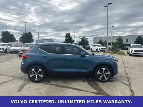 Fjord Blue Metallic 2025 Volvo XC40 B5 Plus Bright Theme