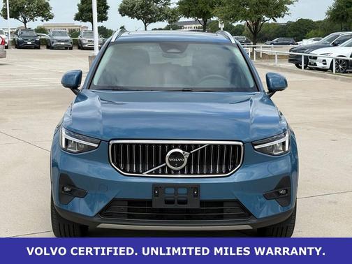 Fjord Blue Metallic 2025 Volvo XC40 B5 Plus Bright Theme