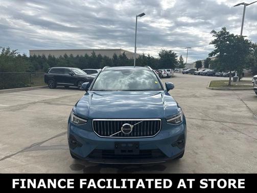 Fjord Blue Metallic 2025 Volvo XC40 B5 Plus Bright Theme