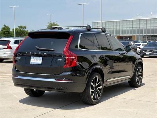 2024 Volvo XC90 B5 Plus