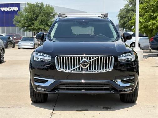 2024 Volvo XC90 B5 Plus