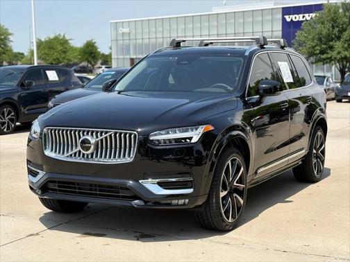 2024 Volvo XC90 B5 Plus