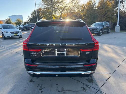 2023 Volvo XC60 B5 Plus Bright Theme