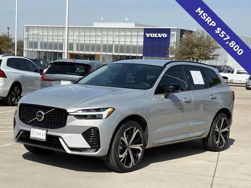 2023 Volvo XC60 B5 Ultimate Dark Theme
