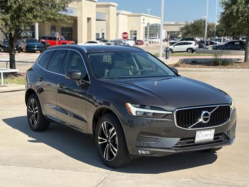 2021 Volvo XC60 T5 Momentum