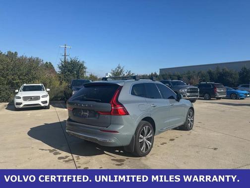 2023 Volvo XC60 B5 Plus Bright Theme