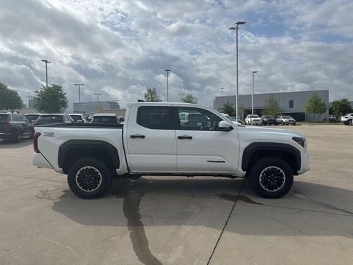 2024 Toyota Tacoma TRD Off-Road