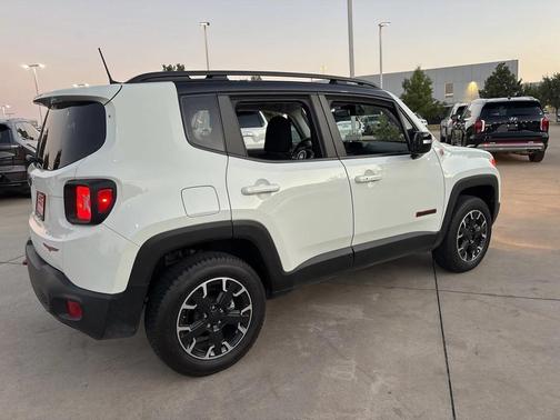 2023 Jeep Renegade Trailhawk