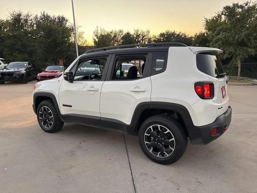 2023 Jeep Renegade Trailhawk