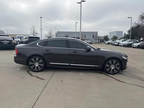 2023 Volvo S90 Ultimate