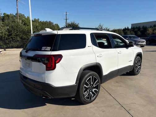 2021 GMC Acadia SLT