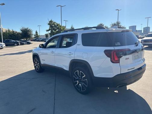 2021 GMC Acadia SLT