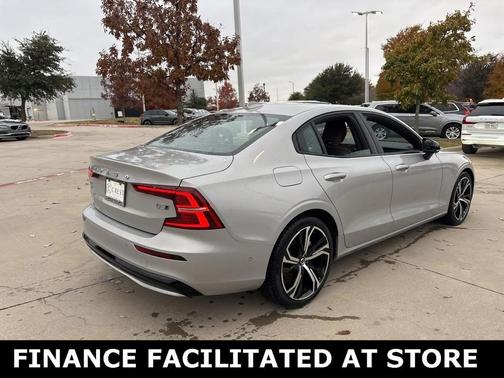 2024 Volvo S60 Ultimate