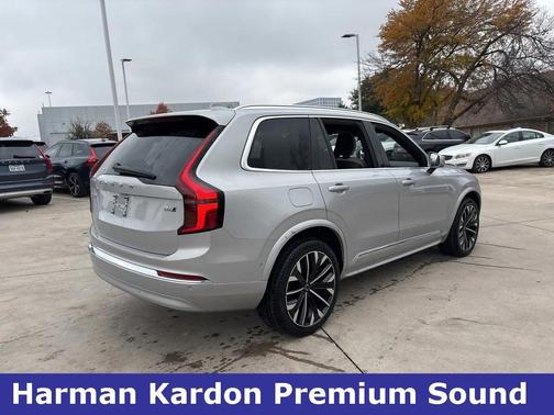 2025 Volvo XC90 B6 Plus 7-Seater