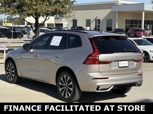 2025 Volvo XC60 B5 Plus