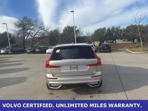 2025 Volvo XC60 B5 Plus
