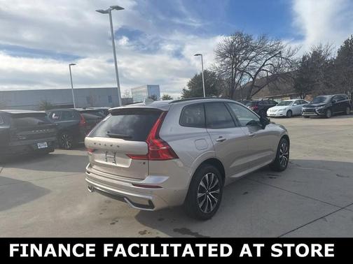 2025 Volvo XC60 B5 Plus