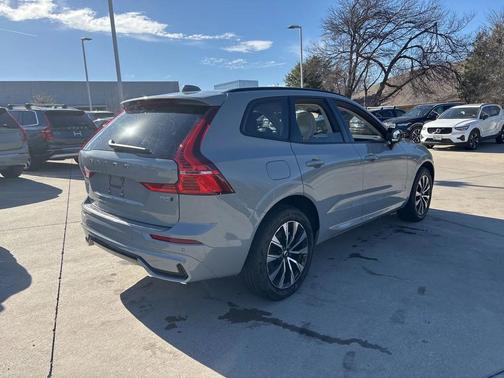 2024 Volvo XC60 B5 AWD