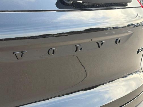 Onyx Black 2026 Volvo XC40 B5 Ultra Black Edition