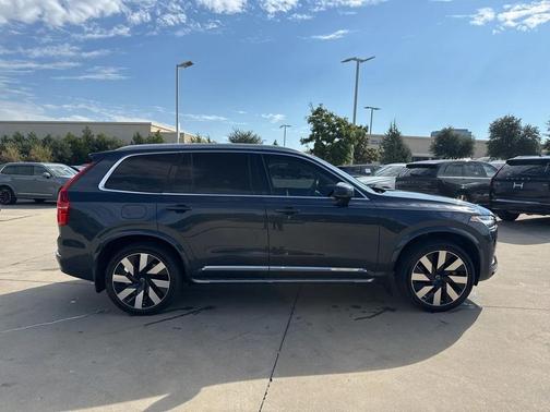 2023 Volvo XC90 Recharge Plug-In Hybrid Ultimate