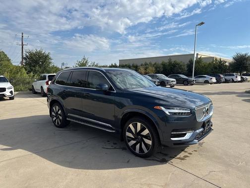 2023 Volvo XC90 Recharge Plug-In Hybrid Ultimate