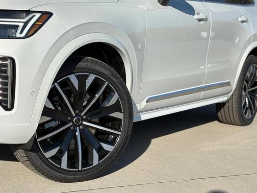 2026 Volvo XC90 B6 Ultra 7-Seater