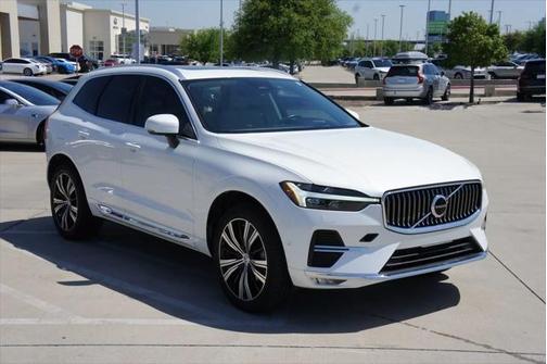 2022 Volvo XC60 B5 Inscription