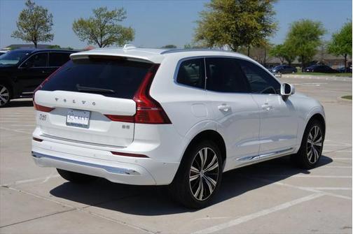 2022 Volvo XC60 B5 Inscription