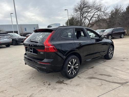 2025 Volvo XC60 B5 AWD