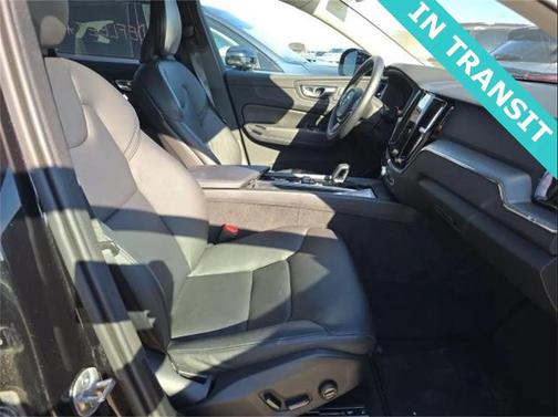 2025 Volvo XC60 B5 AWD