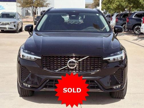 Onyx Black Metallic 2025 Volvo XC60 B5 AWD