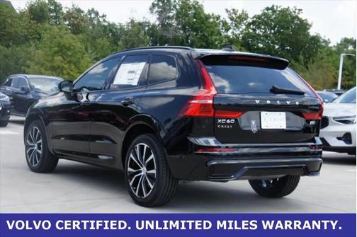 2025 Volvo XC60 B5 Plus