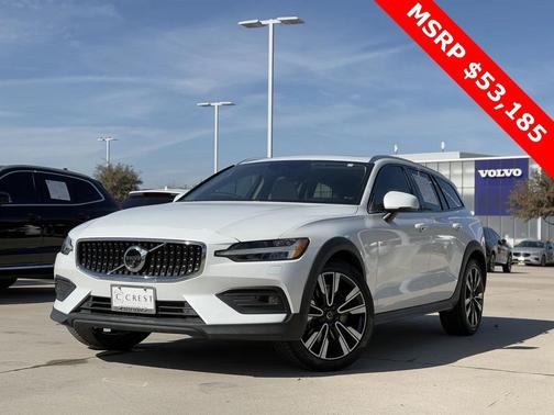 2022 Volvo V60 Cross Country T5