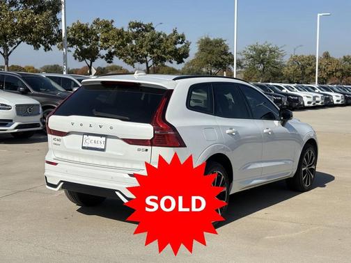 2023 Volvo XC60 B5 Plus Dark Theme