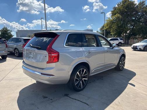 2024 Volvo XC90 B6 Plus Bright Theme 6-Seater