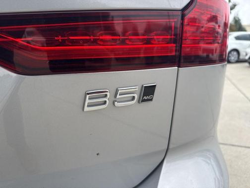 2025 Volvo V60 Cross Country B5 Plus