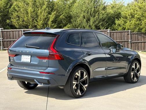 2026 Volvo XC60 B5 Ultra