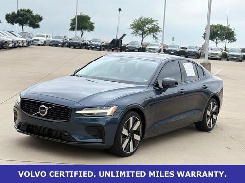 Denim Blue Metallic 2024 Volvo S60 Recharge Plug-In Hybrid T8 Plus Dark Theme