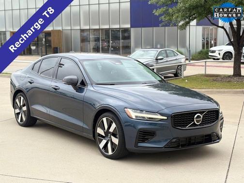 Denim Blue Metallic 2024 Volvo S60 Recharge Plug-In Hybrid T8 Plus Dark Theme