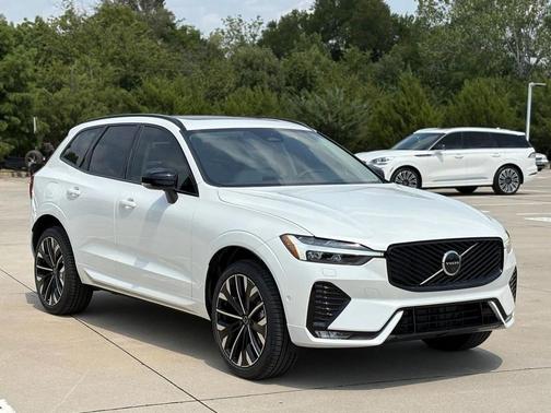 Crystal White 2026 Volvo XC60 B5 Ultra