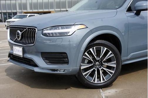 2022 Volvo XC90 T6 Momentum