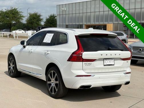 Crystal White Metallic 2021 Volvo XC60 T5 Inscription