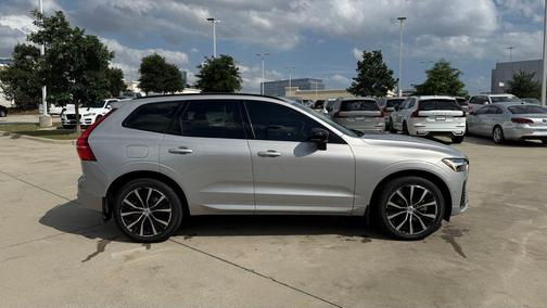 Silver 2023 Volvo XC60 B5 Plus Dark Theme