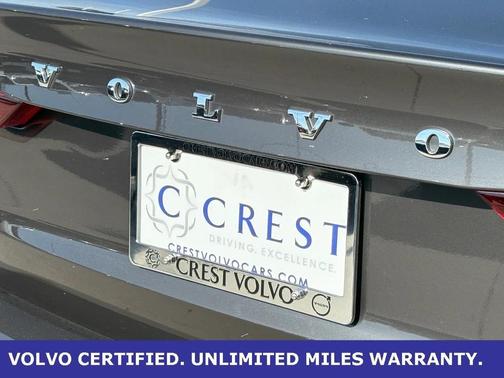 2023 Volvo S60 B5 Plus Dark Theme