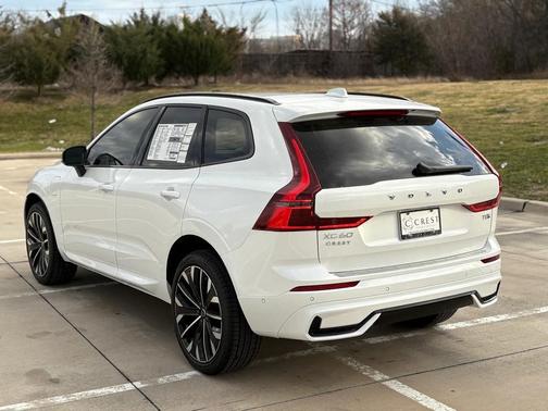 2026 Volvo XC60 Plug-In Hybrid T8 Ultra