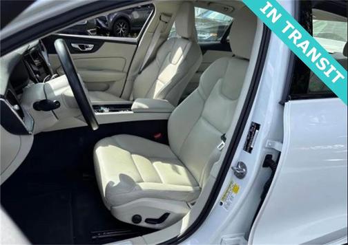 2023 Volvo S60 B5 Plus Dark Theme